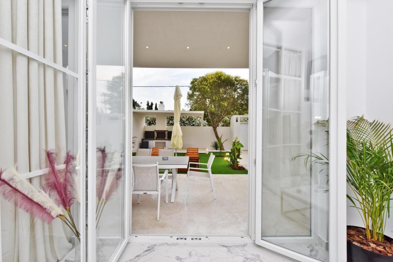 4 Elements Seaside Luxury Suites By Rentalspro Services Nea Moudania Halkidiki 外观 照片