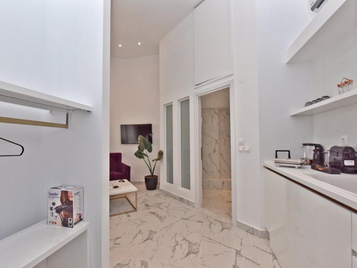 4 Elements Seaside Luxury Suites By Rentalspro Services Nea Moudania Halkidiki 外观 照片