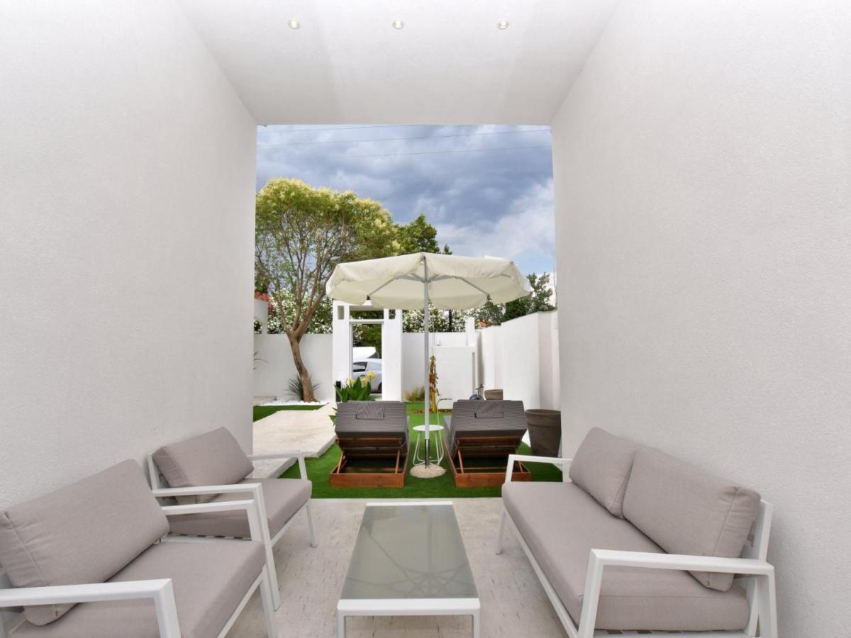 4 Elements Seaside Luxury Suites By Rentalspro Services Nea Moudania Halkidiki 外观 照片