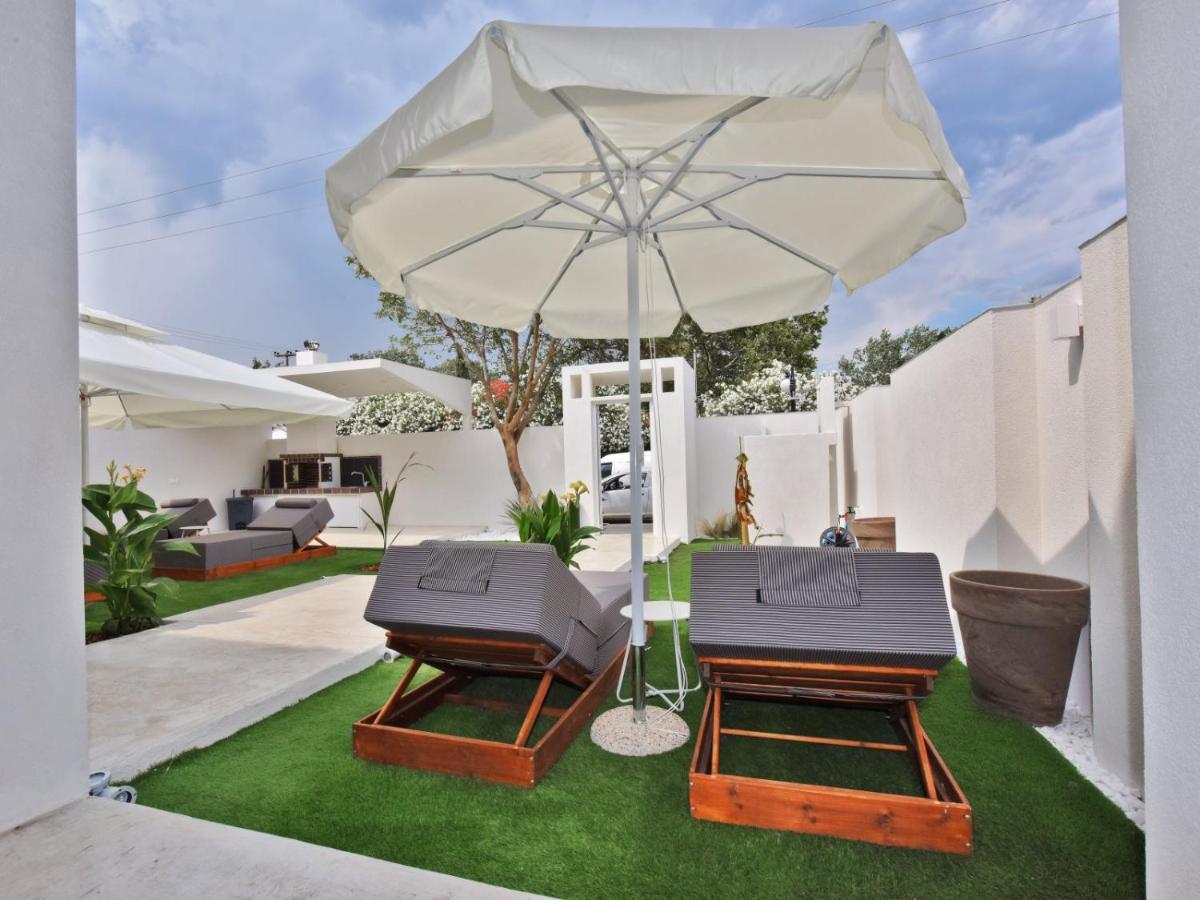 4 Elements Seaside Luxury Suites By Rentalspro Services Nea Moudania Halkidiki 外观 照片