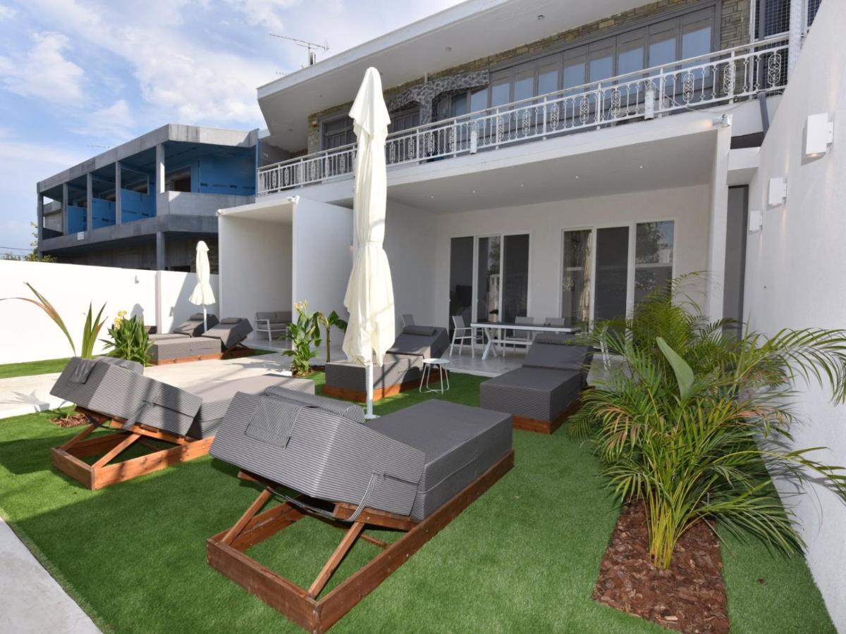 4 Elements Seaside Luxury Suites By Rentalspro Services Nea Moudania Halkidiki 外观 照片