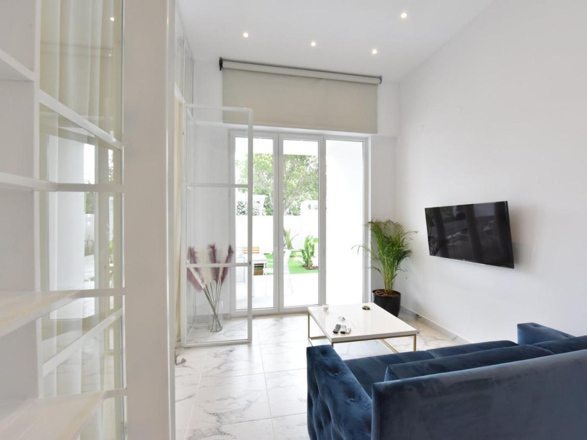 4 Elements Seaside Luxury Suites By Rentalspro Services Nea Moudania Halkidiki 外观 照片