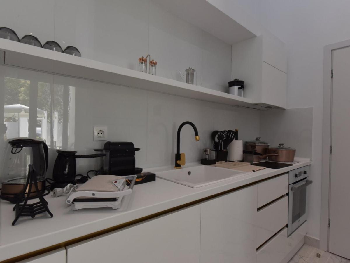 4 Elements Seaside Luxury Suites By Rentalspro Services Nea Moudania Halkidiki 外观 照片